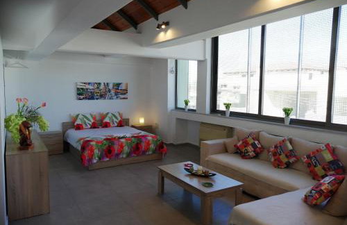 Spacious & Modern Studio Apartment Near the Airport - Foto 1