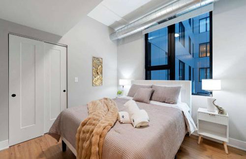 Steps from the Lake Edgewater Modern 2BD 2BA - Photo 3