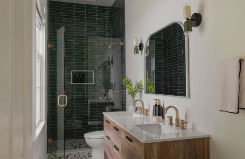 Luxury victorian 8BD 3.5Bth Game yard - Foto 12