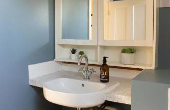 Spacious Coastal Family Home Sleeps 8 - Photo 27