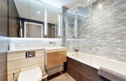 Superb Studio in Greenwich with balcony & roof top - Foto 14