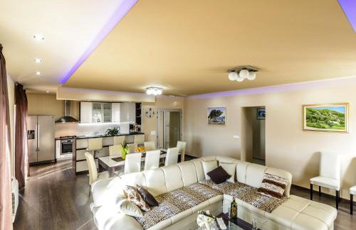 Villa Pave - Six-Bedroom Villa with Terrace and Swimming Pool - Foto 7