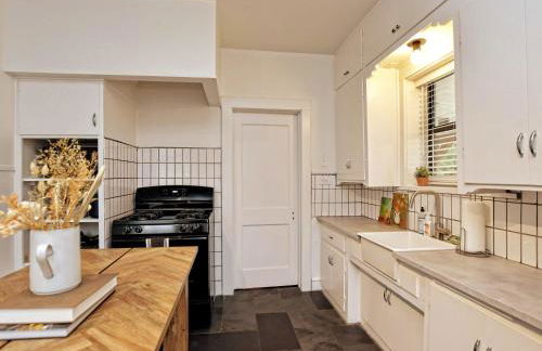 Newly Updated Cozy 1927 Uptown Tudor 4 min to Magnolia - Photo 60