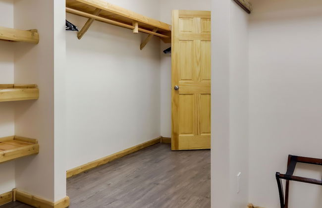 Boardman Monarch Upscale River Lodge HOT Tub! - Foto 76