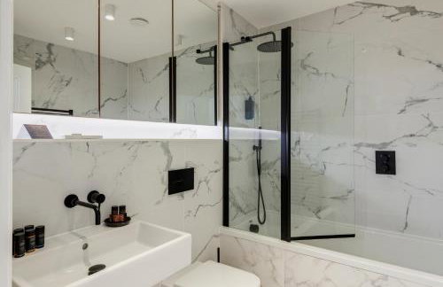 FOX ON THE HOE - Luxury Apartment accommodation - Photo 79