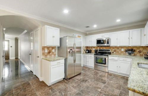 Grand 5BR 2 5B Villa with Pool & Hot Tub - Foto 13