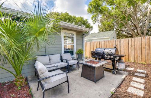 BBQ Ready Retreat with Pool Access in Palm Harbor - Foto 25