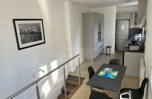 Superbe Maison Loft 80 m2 au calme avec jardin et parking privés proche Paris Disney la vallée village - Foto 6