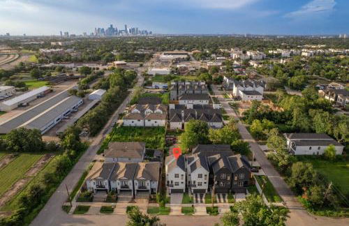 Chic & Central 3BD Townhouse Mins to DT & Midtown - Foto 32