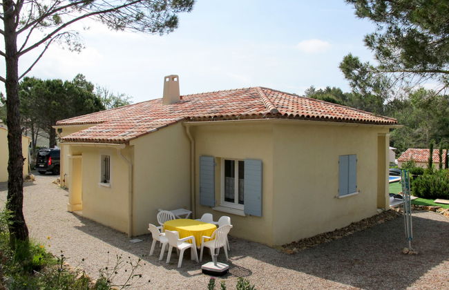 3 bedroom House in Bagnols-en-Forêt with private pool and garden - Photo 29