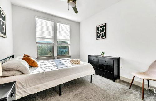 Bright 2BD 2BA Suite Gym and Pool City Center Stay - Foto 20