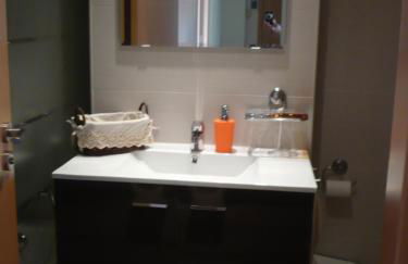 Atico, Piscina, AC, WI-FI y Parking Gratis, Gran Terraza, VUT 47-79 - Foto 12