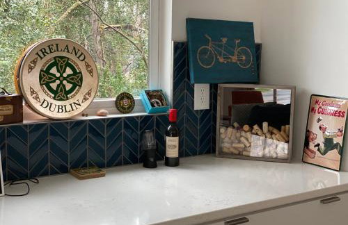 Entire Home Close to BOA Stadium & City - Foto 25