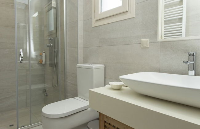 Virginia Luxury Villas - Photo 9