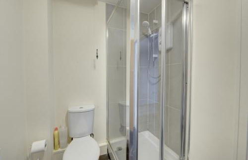 Modern Comfort, 2BR, Ensuite, Parking - Foto 11