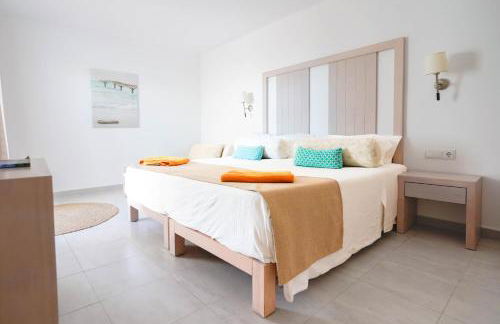 Apartamentos Es Caló - Photo 5