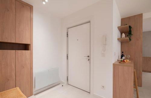 Stylish & Spacious Flat near the Beach by HostWise - Photo 36