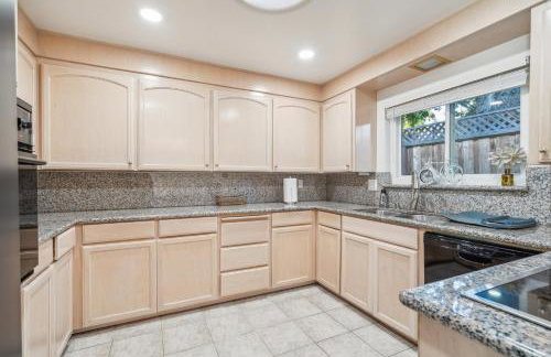 Spacious Mountain View Duplex in Prime Location Duplex - Foto 13