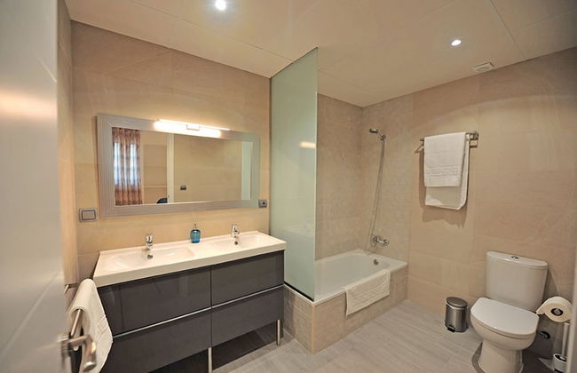 Terrazas Plaza Arenal 5 Dormitorios - Photo 25