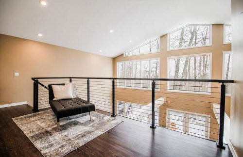 Modern Home of Style & Comfort! - Foto 13