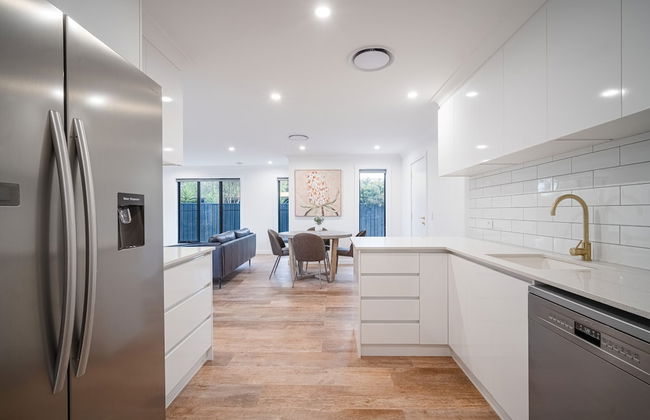 Luxury CBD Townhouse - Photo 7