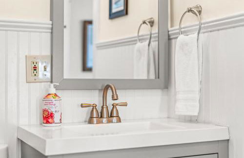 Mystic Riverfront Captain's Home - Foto 14