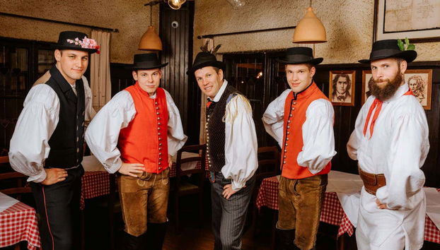 Slovenian Folklore Show + Dinner - Photo 5, Slovenian dancers