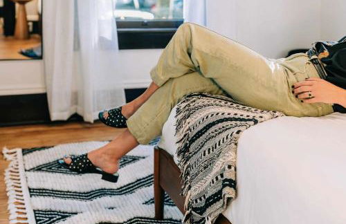 Sanctuary on 3rd - Walk to UF , Parking , Grill - Photo 38