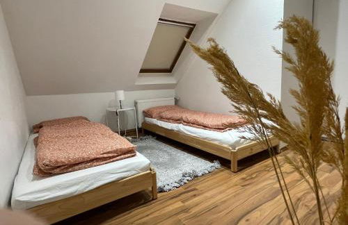 7-24 Self-Check-In - 120qm - 5 rooms - 2 bathrooms - kitchen - free parking - Yihapartment - Foto 22