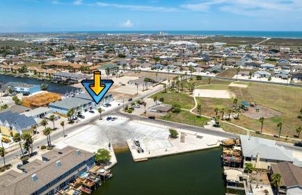 Beautiful New 3 Bedroom Townhouse w/ Private Pool - Foto 14