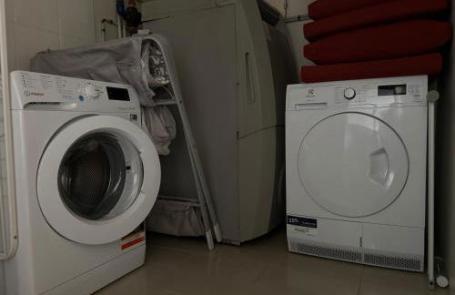 Le So Art, grande maison 4 chambres, terrain de pétanque, grand jardin clos, flipper, babyfoot, jeux Arcade, ping pong,1 km mer, proche golf, Port en Bessin, Bayeux et plages du débarquement, adaptée enfants - Foto 46