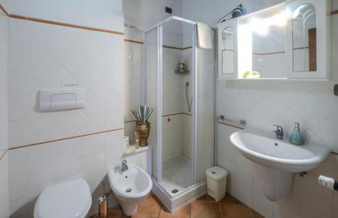Amazing Apartment In Montecastelli Pisano With Wifi - Foto 16