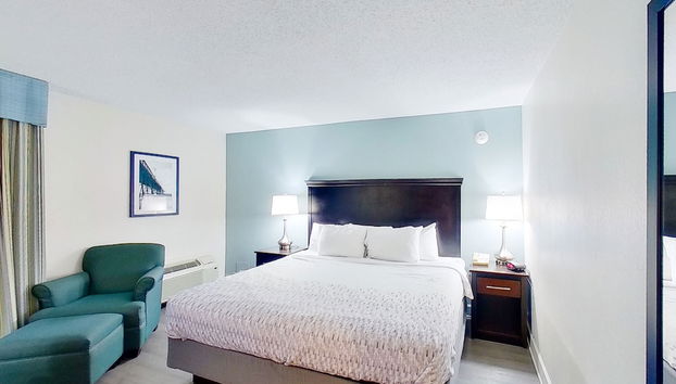 Carolinian Beach Resort by Vacasa - Foto 5, Habitación