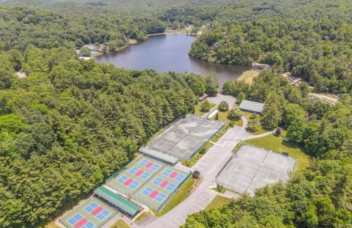Blue Ridge Bungalow with Hot Tub - Foto 39