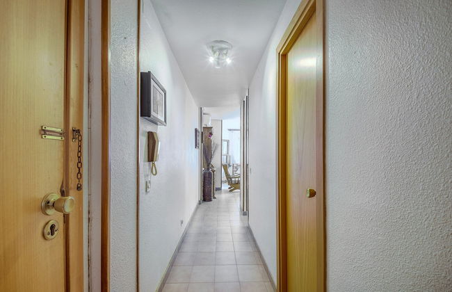 Apartment in Roses Near Platja del Eastrell - Photo 16