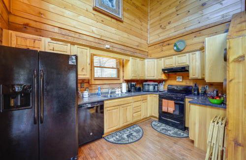 8 Mi to Appalachian Ski! Mtn-View Gem on 22 Acres - Foto 7
