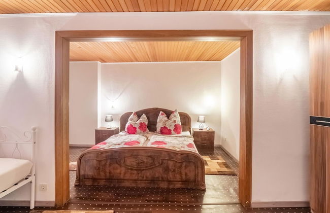 Cheerful Holiday Home in Kinheim With Mountain Views - Photo 4