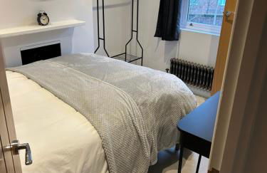 Kings reach eton, great location - Photo 3