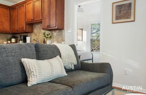 Beautiful King Accommodations, Luxury Linen, and Washer and Dryer - Foto 21