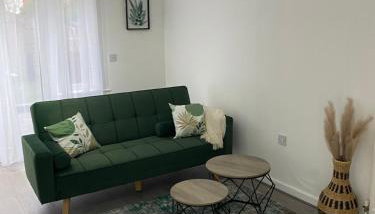 Luxury-Style Retreat in a Quiet Village - Foto 2