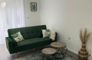 Luxury-Style Retreat in a Quiet Village - Foto 2