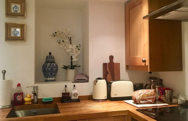 Beautiful 1BR in Historic St Aubin House - Foto 11