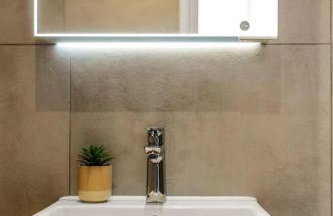 Elegant Kensington Apartment AC - Foto 15