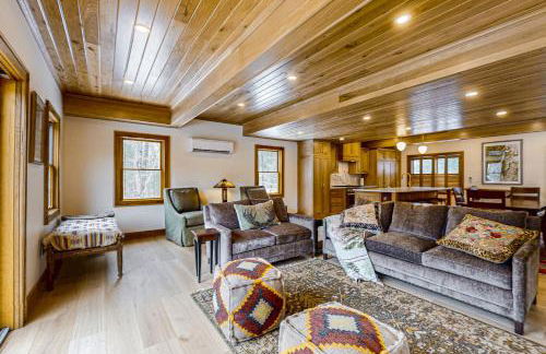 Less Than 1 Mi to Lake George! Family Retreat with Deck - Foto 9