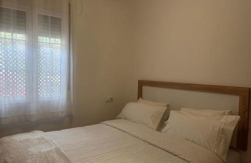 Bonito y muy fresco apartamento con patio privado - Foto 12