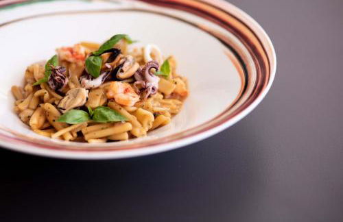 Laqua by the lake - Photo 19