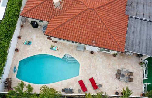 ~Villa Victoria Luxury! (Pool)~1 mile from beach - Foto 36