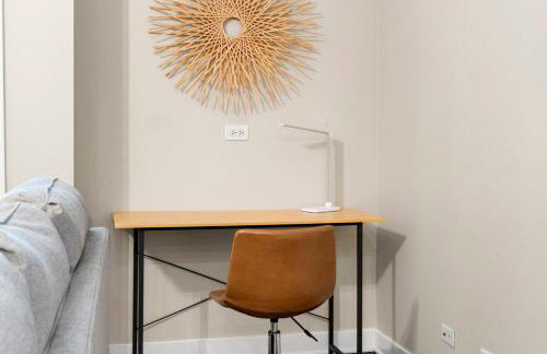 Stylish 2BR Walk to Rush UIC 10 Min Downtown Chicago Free Parking Wifi - Foto 13