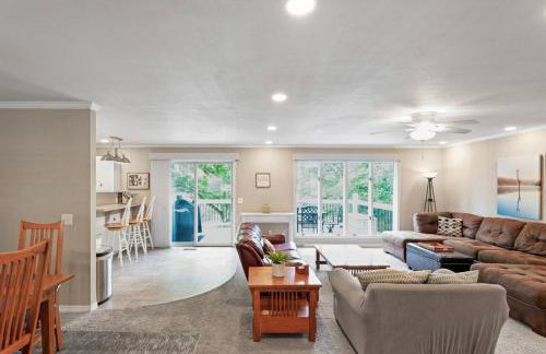 5 BR lakefront home with swim dock bunk room High Speed WiFi - Foto 7