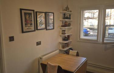 LUXURY One BEDROOM FLAT - Photo 15